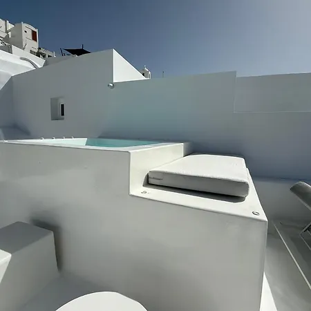 Aesthesis Boutique Fira (Santorini)